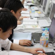日本 プログラミングスクール受講風景